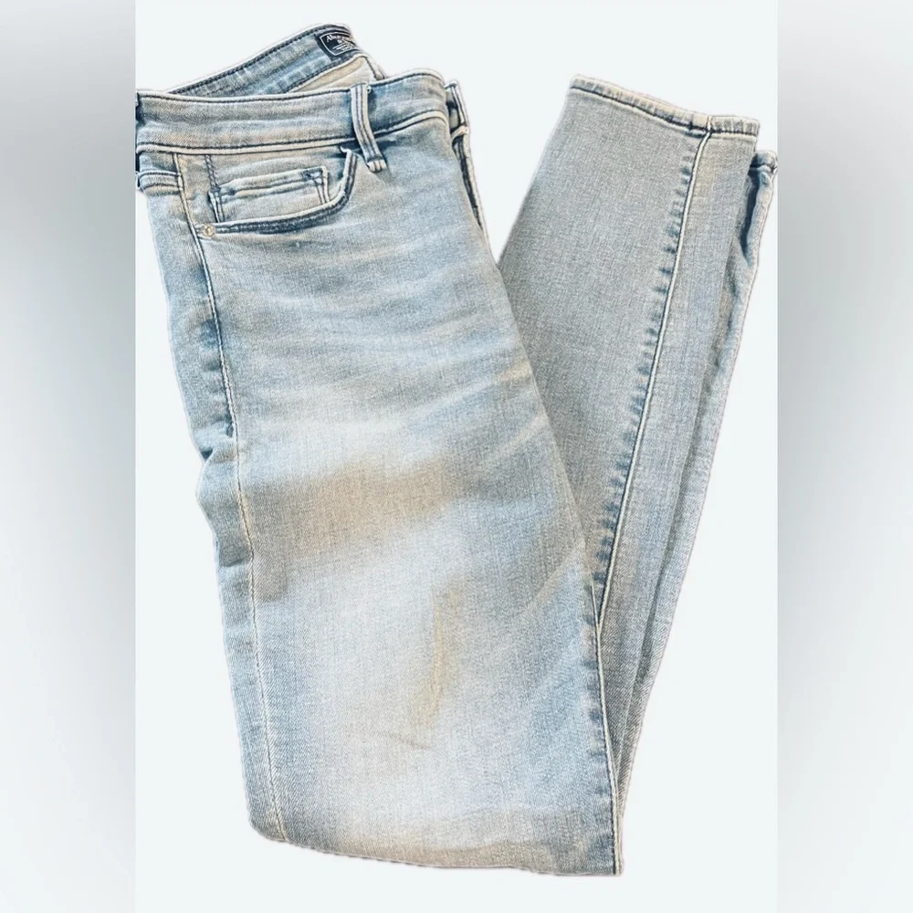 Abercrombie & Fitch Light Blue Denim Jeans Harper low rise super skinny size 26